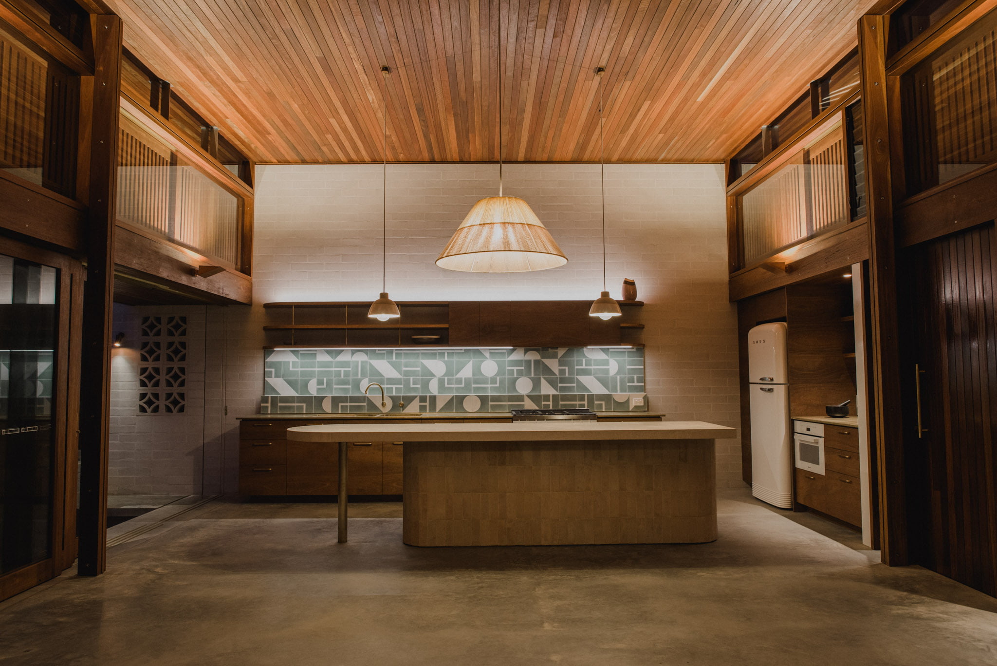 天幕屋；篷顶屋（具体可根据实际语境判断更合适的表达，这里CANOPY常见有天幕；篷顶等意思） 丨Walk North Architects-19