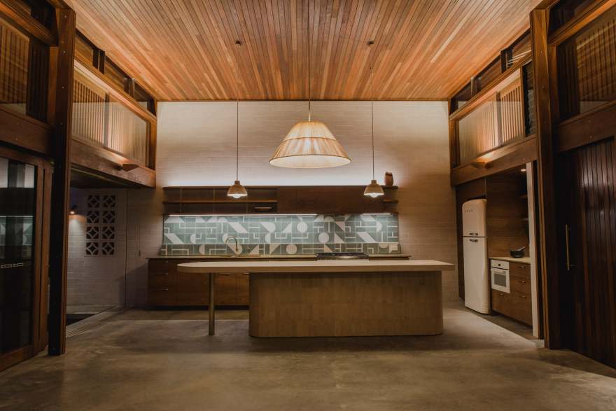 天幕屋;篷顶屋(具体可根据实际语境判断更合适的表达,这里CANOPY常见有天幕;篷顶等意思) 丨Walk North Architects-19