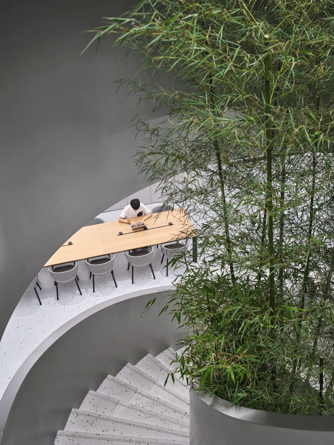 极氪中心·成都太古里丨中国成都丨HATCH Architects 汉齐建筑-35