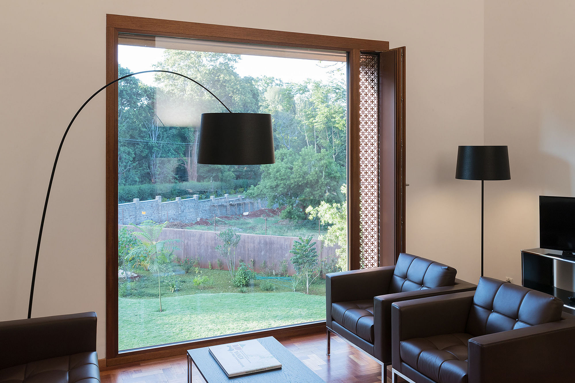 肯尼亚内罗毕新瑞士大使馆丨Roeoesli & Maeder Architects（ro.ma）-20