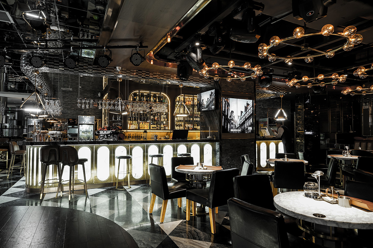 云南昆明 SWING 音乐餐吧——复古与时尚的完美融合-9