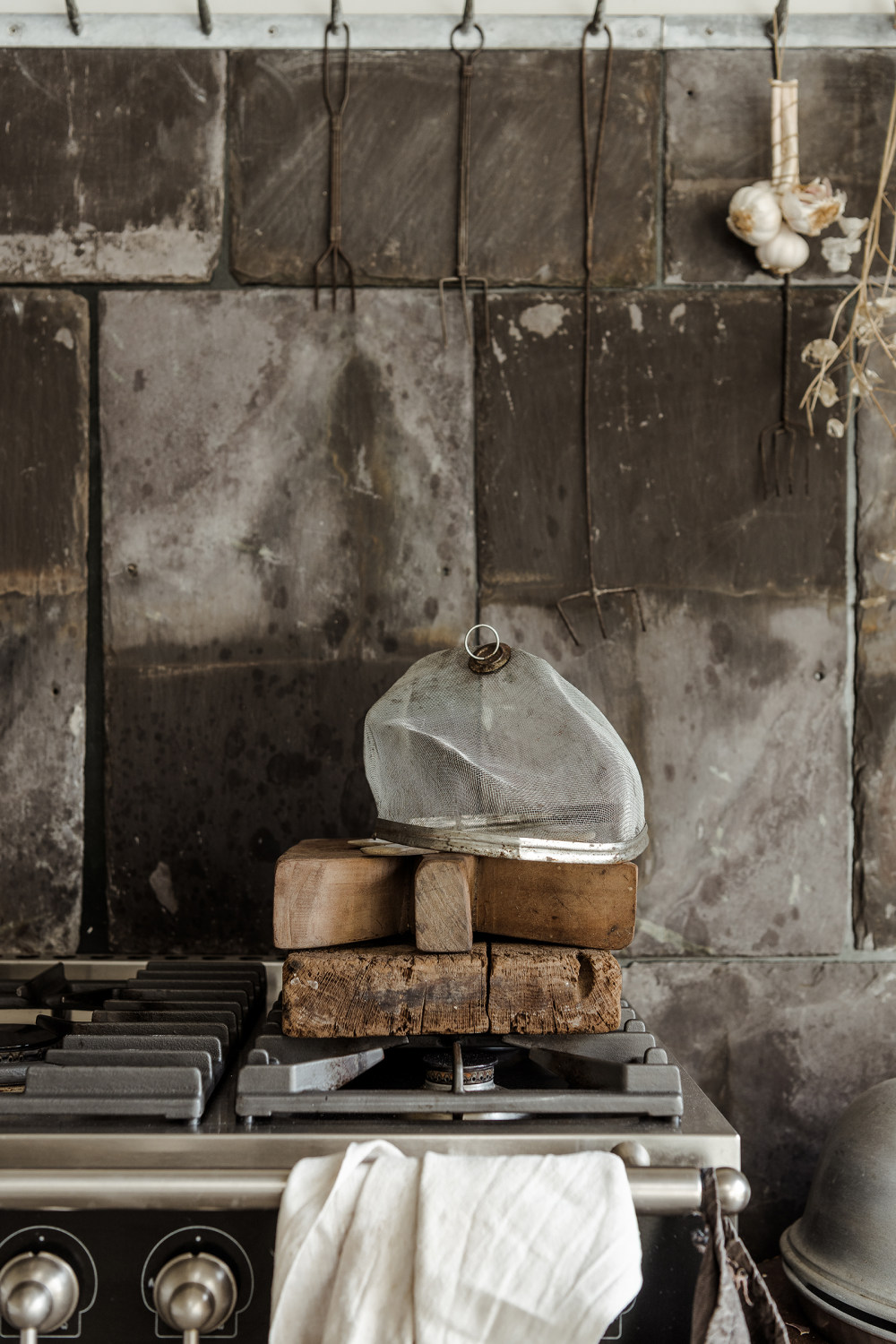 吉娜·波特曼的极简浪漫乡村住宅-23