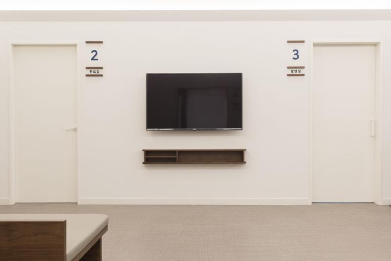 简约优雅的 68 平米医院室内设计-11