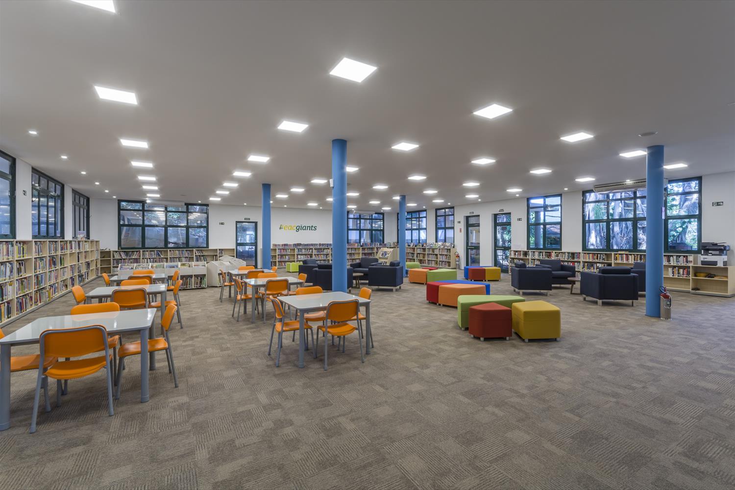 巴西 Campinas 美国学校图书馆 共享学习空间设计-12