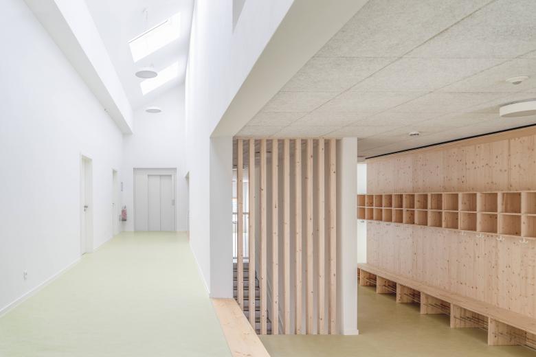 Kita Am Bergwald 幼儿园丨德国斯图加特丨larob. studio für architektur-3