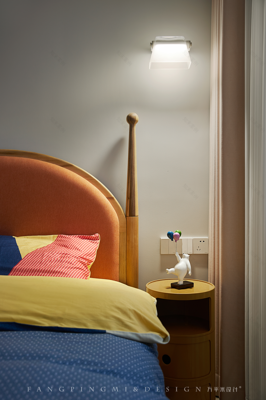 龙湖天宸原著三层叠墅丨方平米设计-105