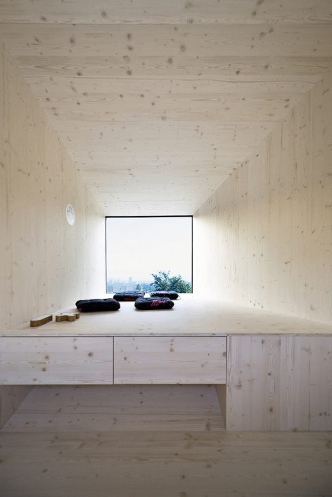 卢布尔雅那城堡山上的灵活木制空间-36