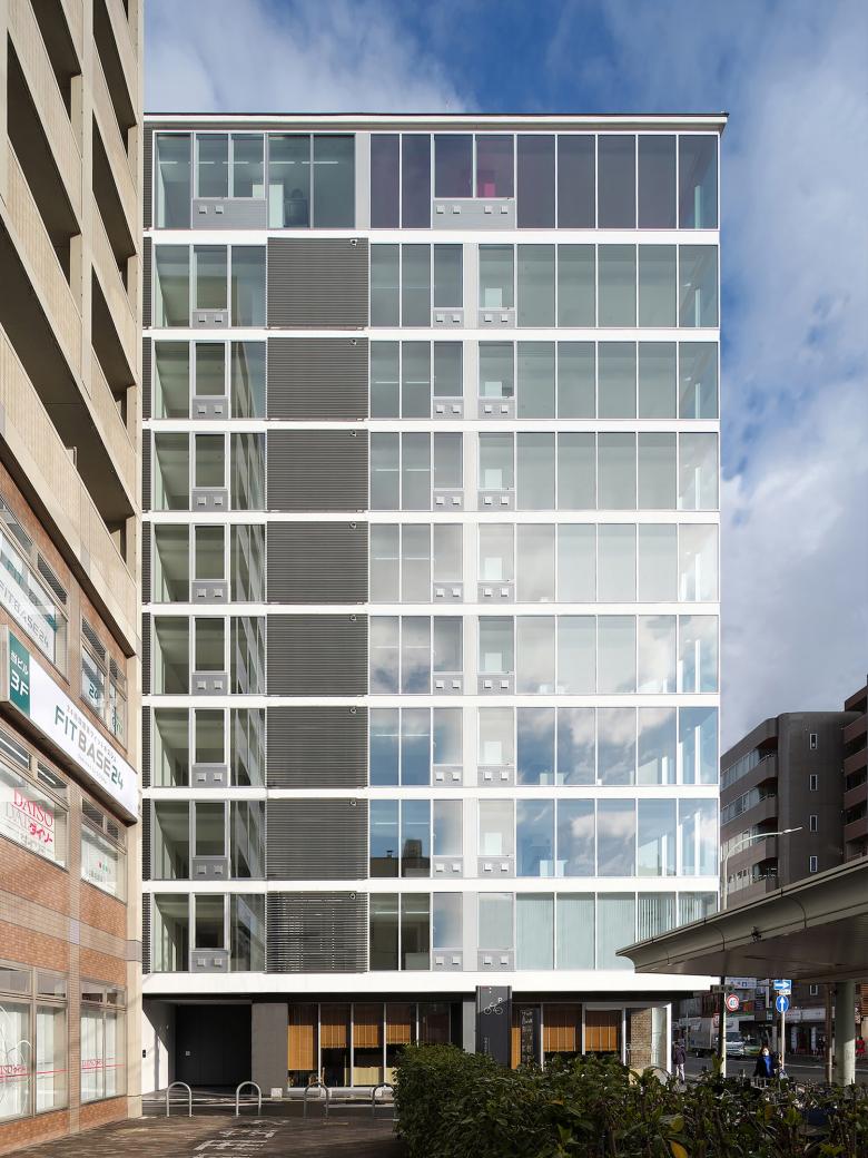 四条大宫的集合住宅丨日本京都丨岸和郎+ケイ・アソシエイツ-0