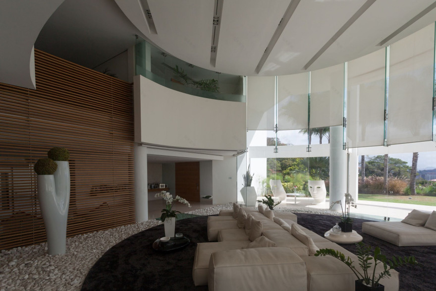 委内瑞拉螺旋形透明别墅,诠释轻盈与通透-38