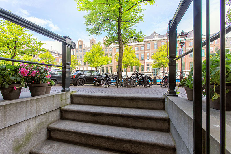 阿姆斯特丹黄色公寓，热带风情与传统欧式风格的碰撞-14