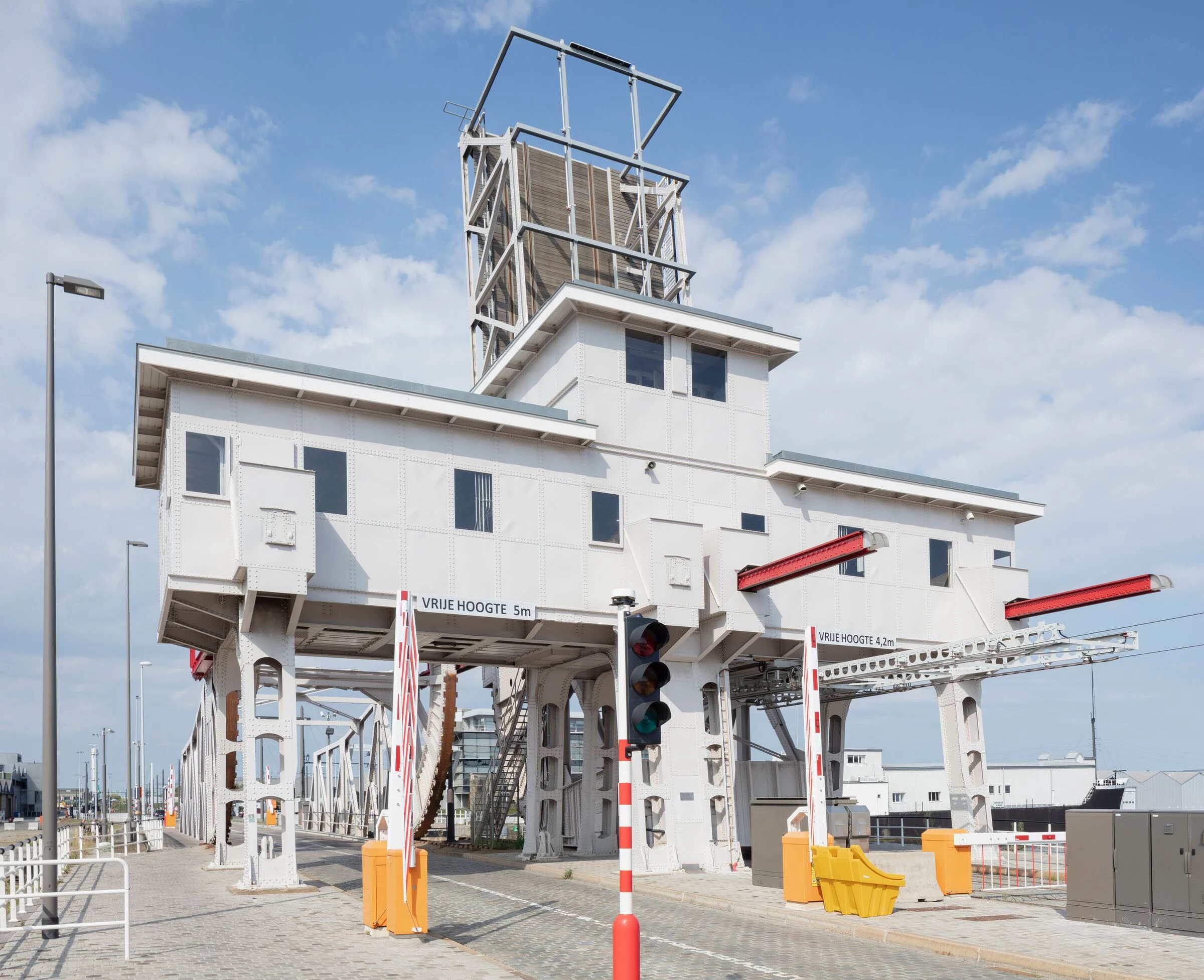 墨西哥大桥控制站丨比利时安特卫普丨An Schoenmaekers-28