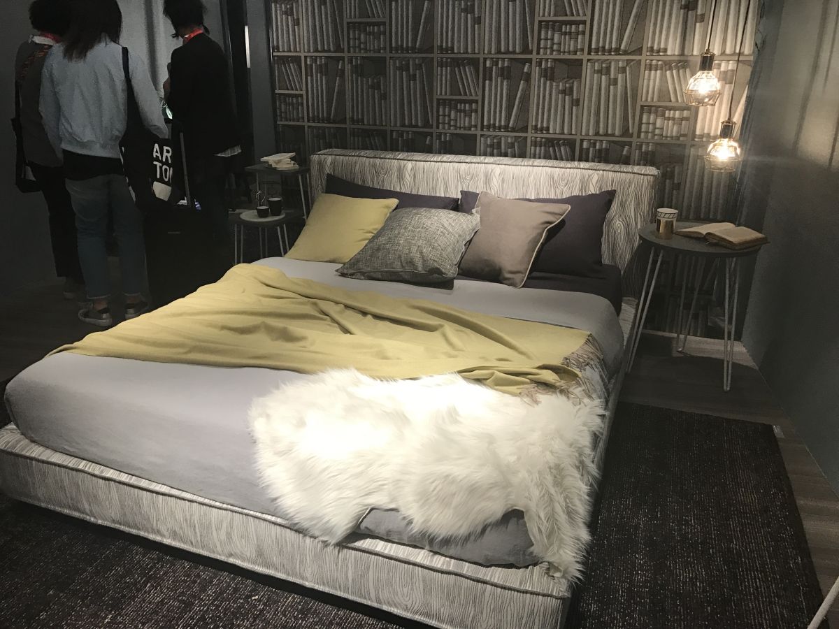 Inspiring Ways Of Decorating With A Grey Bed Frame-17