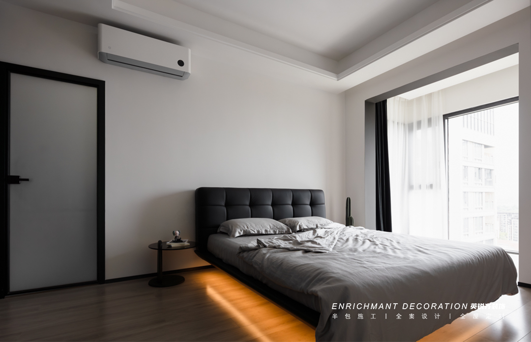 极致黑白丨易越-32