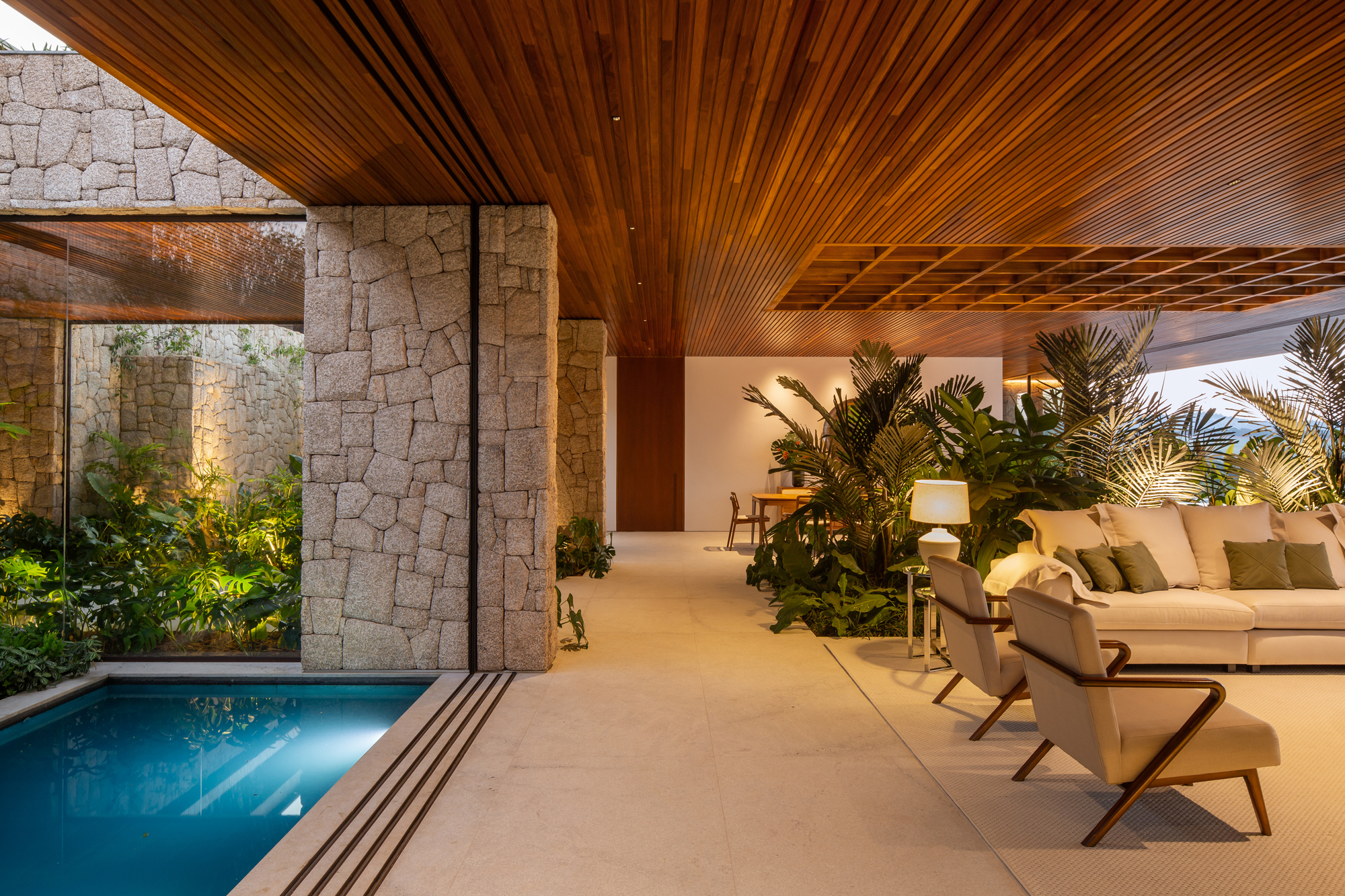 拉面宗尼之家（注：Ramenzoni可能是特定名称，因缺乏更多背景信息，这里仅按常见方式拆分音译Ramen为拉面，zoni音译为宗尼） 丨巴西丨KA2R Arquiteura-46