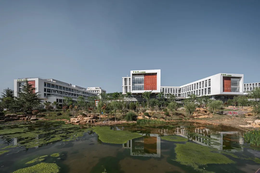 青岛西海岸新区中德应用技术学校丨中国青岛丨腾远设计-61