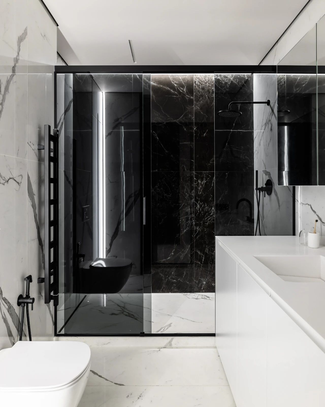 MOD·APART 黑白色调的都市简约丨俄罗斯莫斯科丨Ivan Kochev 及其工作室 ARCHJOINT-33