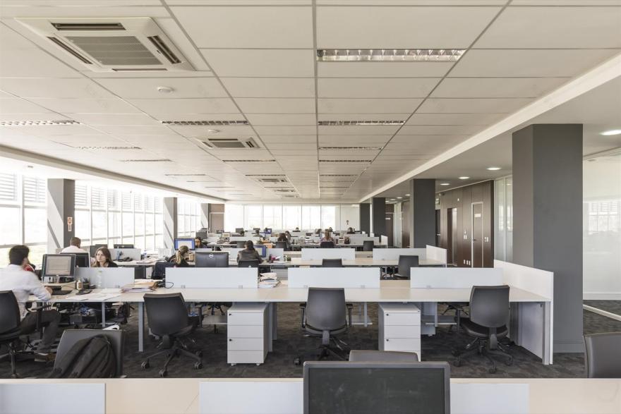 Safras & Cifras · 现代化农业咨询公司的环保建筑设计-16