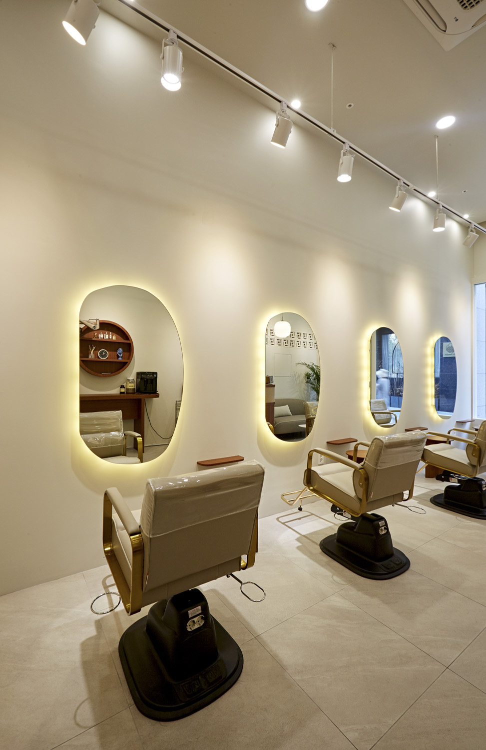 12 平米美容店的惊艳设计-17