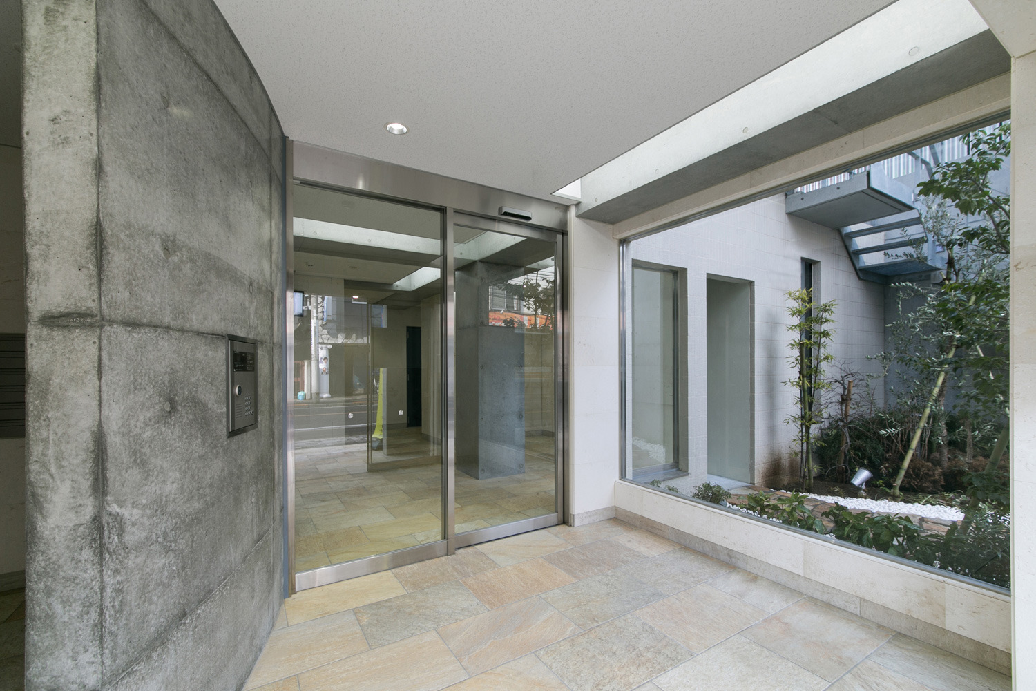 融入城市的公共森林——YDS Architects 公寓设计-12