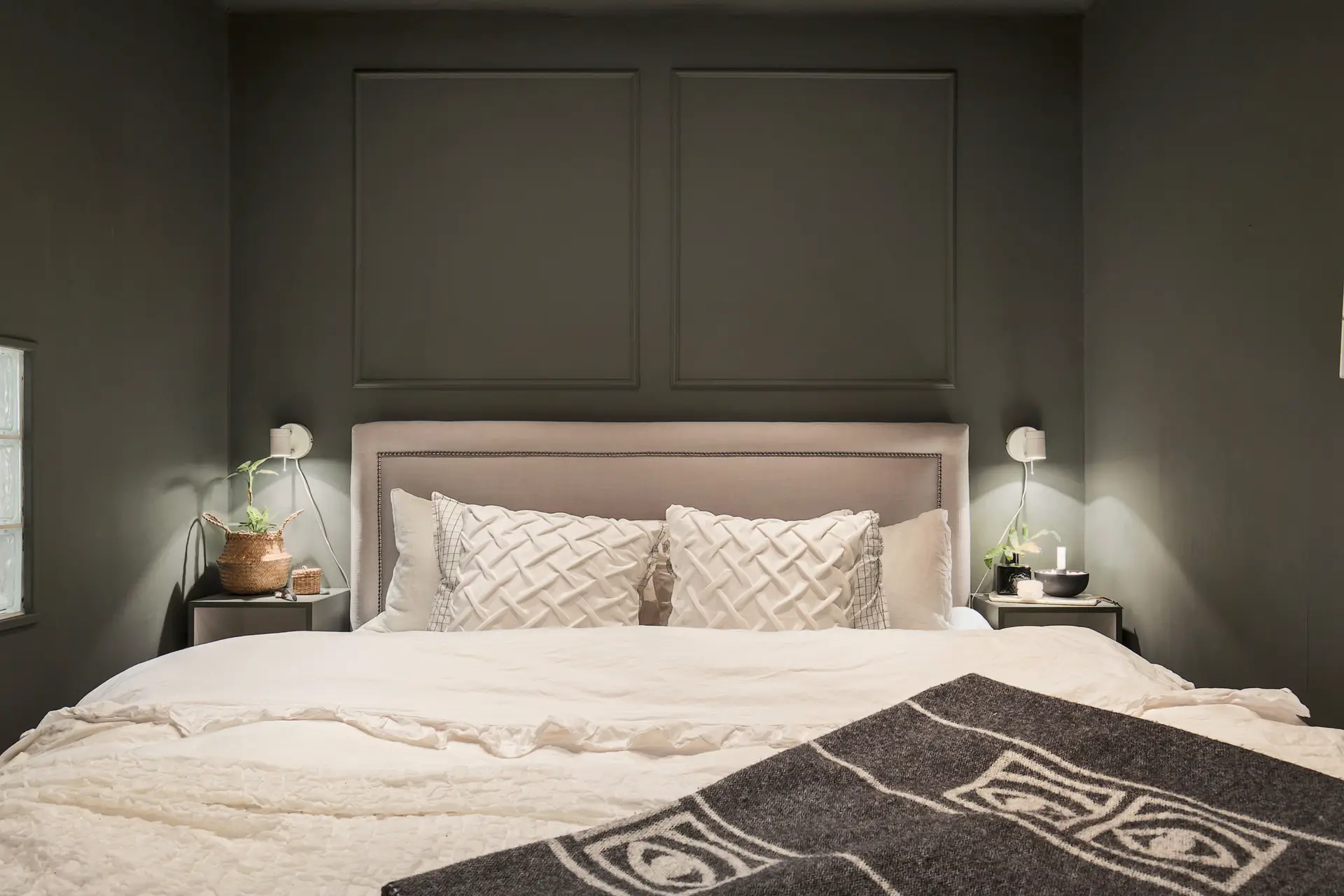 瑞典 54m2 设计公寓 | 窗 less 卧室的创意改造-12