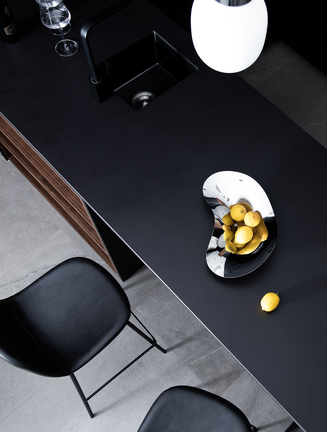 暗黑玩家｜胡桃木+酷感黑白的随性不羁丨中国深圳-25