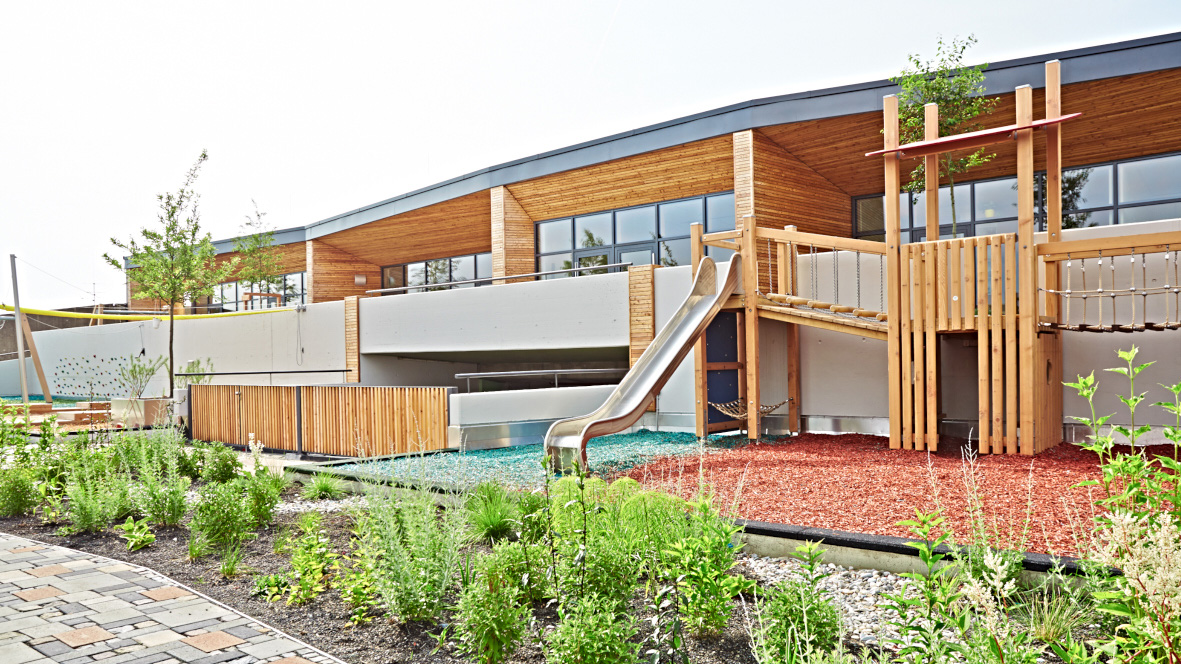 德国最高日托中心 · 纽伦堡“沃尔克 10”-7