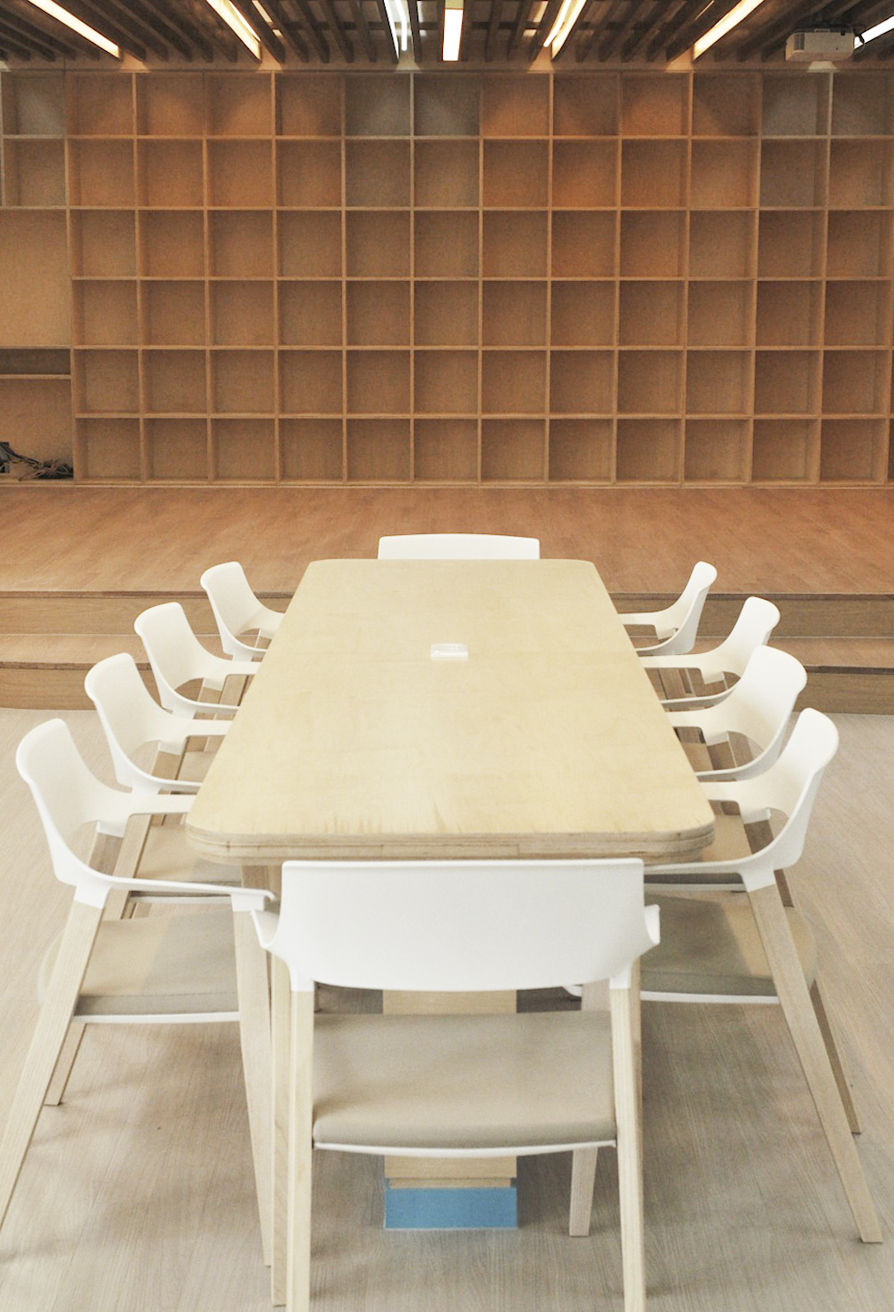 舒适氛围的木质小学校内饰设计-9