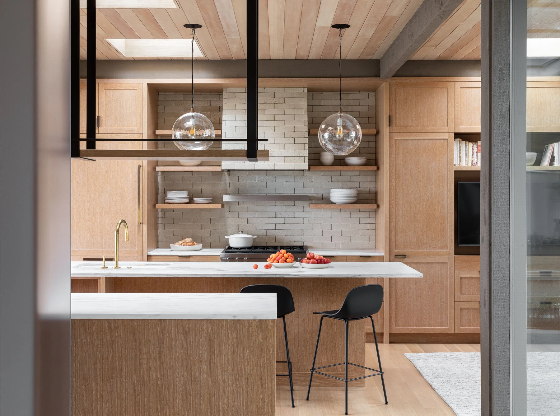 湖光山色间的宁静雅居丨美国华盛顿丨DeForest Architects-7