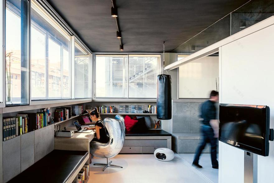 Madrid 工业空间变身高质感生活工作室-9