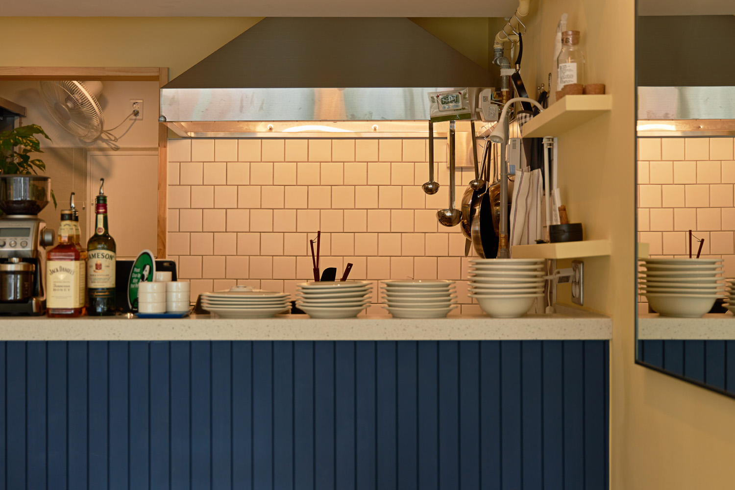 "韩国某公寓的 8 平米极简内饰设计"-11