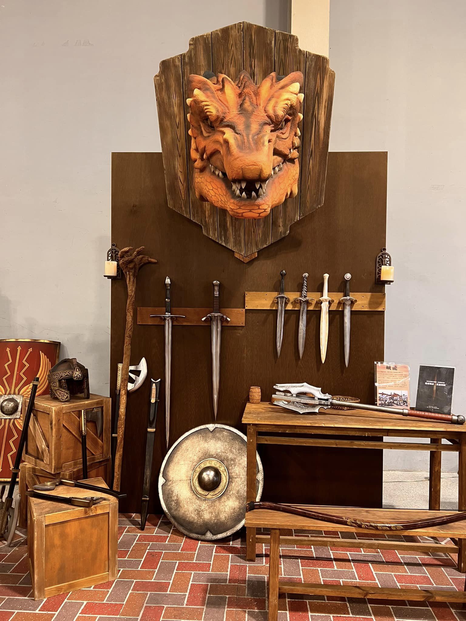 《魔戒现身:武器「剩」战》展场布景道具制作设计丨袁浩程团队-22