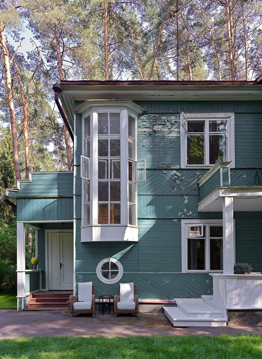 莫斯科设计师的复古夏屋改造-2