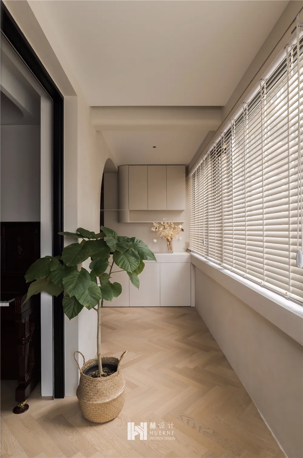 光木为引,探索侘寂风居所的温柔浪漫丨中国上海丨赫设计-25