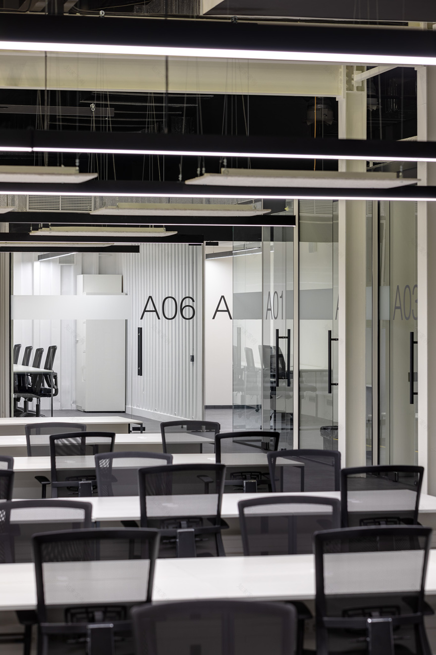 乌克兰 Kharkiv 创新 IT 学校与联合办公空间设计-12