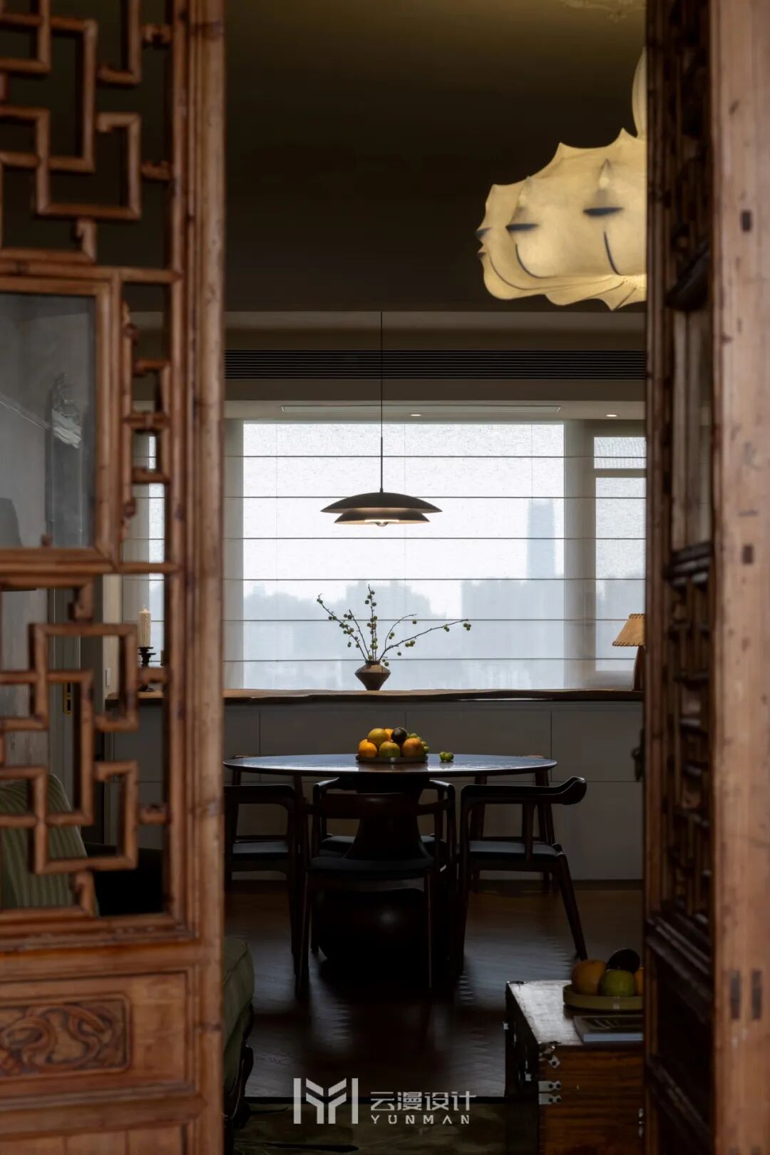 YUN.MAN实景|东方墨香漫过雕花窗，一卷诗书伴斜阳，法式浪漫藏于页，东方雅韵绕画梁-42