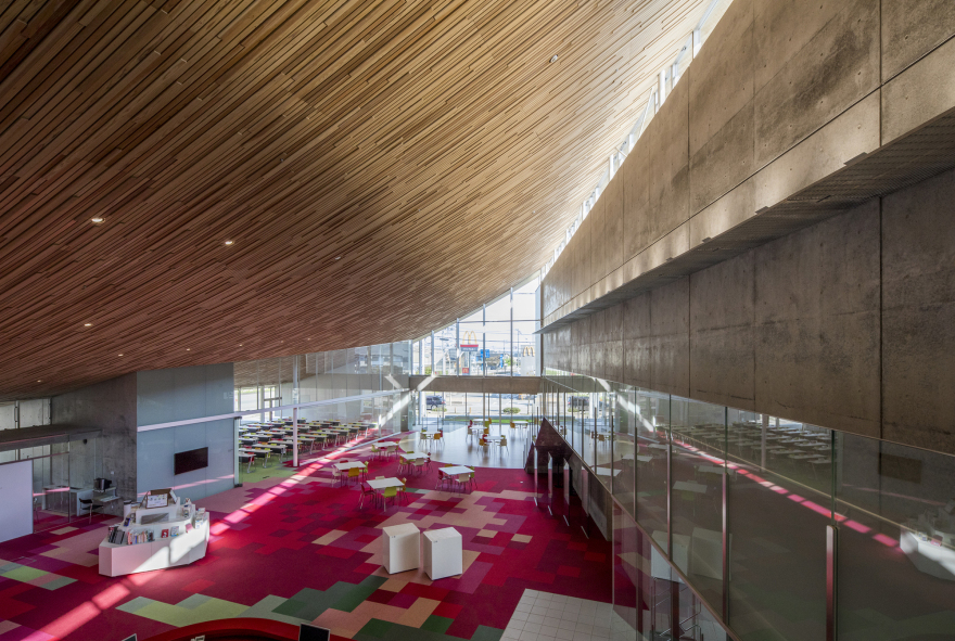 砺波市立图书馆丨日本富山丨MIKAMI Architects-35