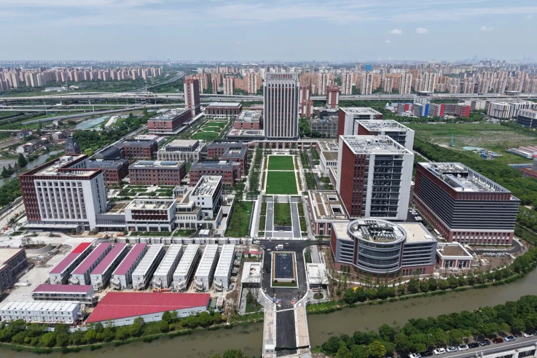 上海交通大学医学院浦东校区正式启用，龚正前往调研-8