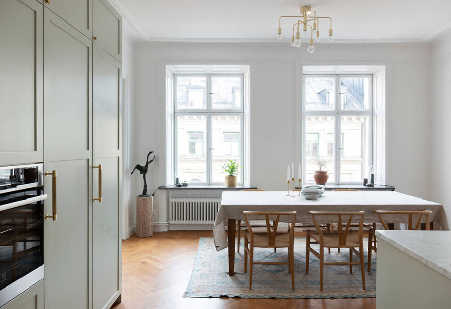 斯德哥尔摩 102 平米优雅公寓 | 海洋风蓝调与温暖焦糖色的完美结合-12