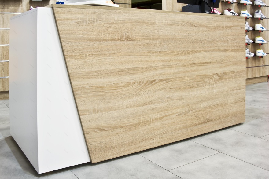 《火星之足》西班牙店 时尚运动鞋展示空间-12