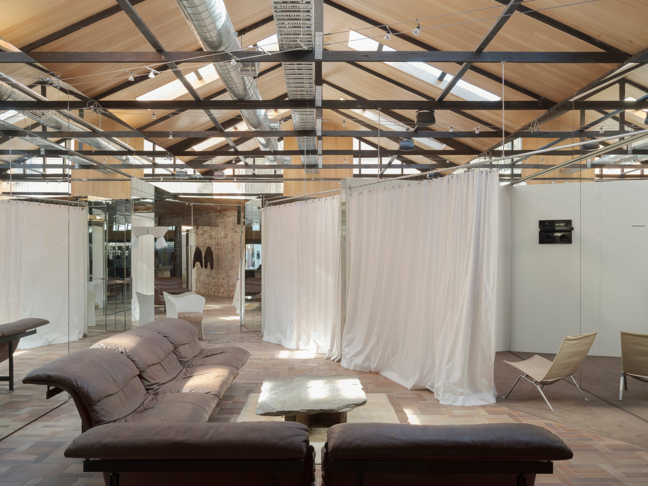 墨尔本阿玛代尔Henne品牌旗舰店零售室内设计丨澳大利亚墨尔本丨悉尼AP Design House工作室-10