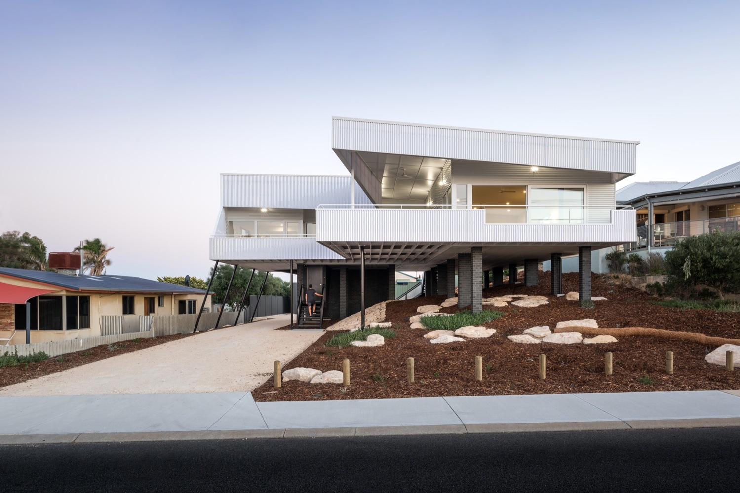 Falcon Beach House   iredale pedersen hook architects-77