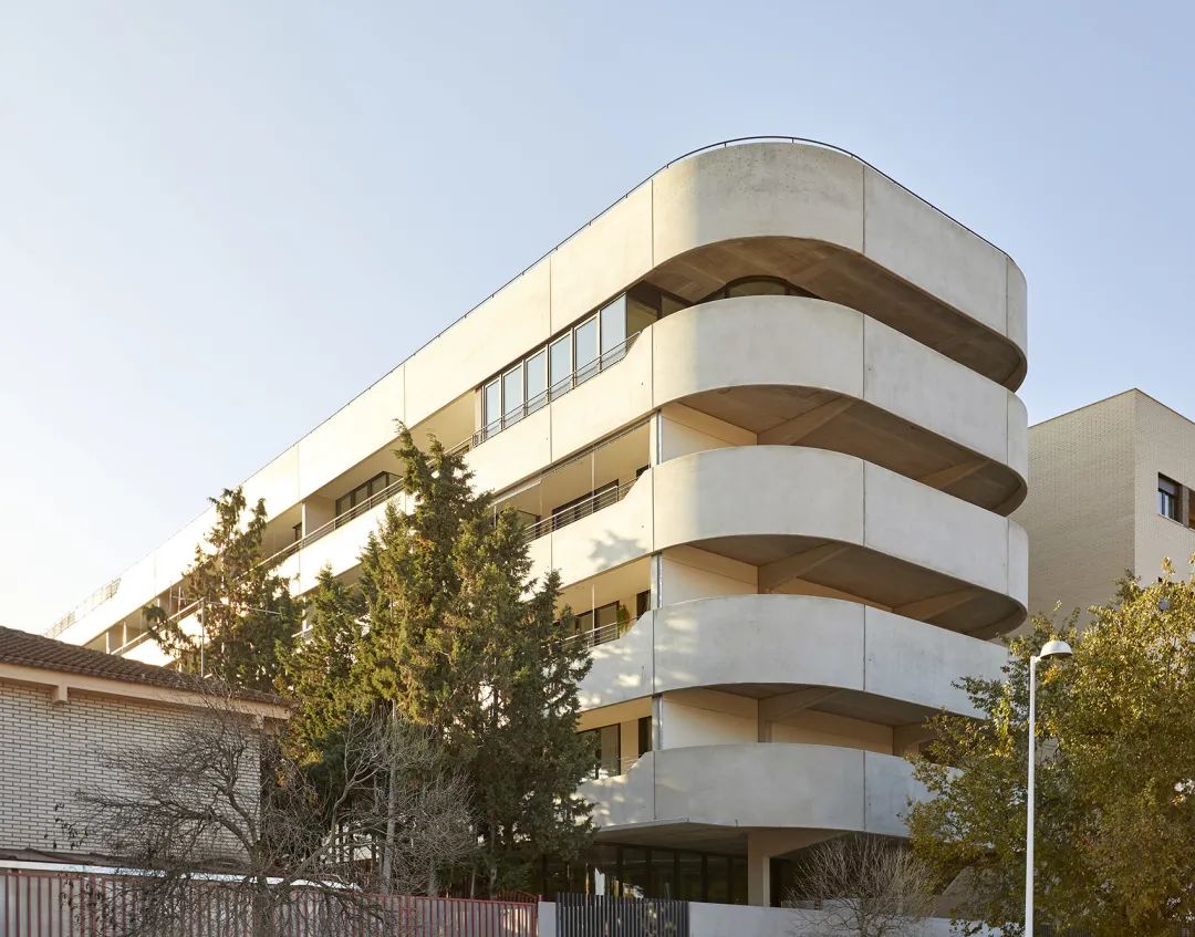 西班牙 Vitapolis 老年公寓丨Romero & Vallejo 事务所-8