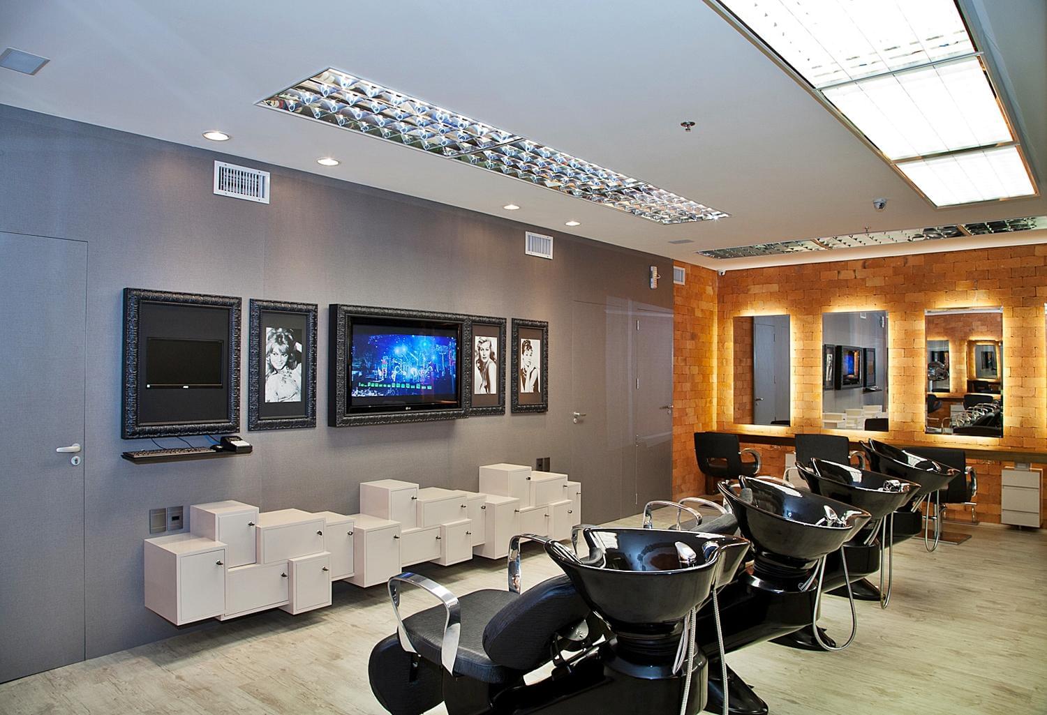 现代风格的绿色环保美发沙龙设计-5