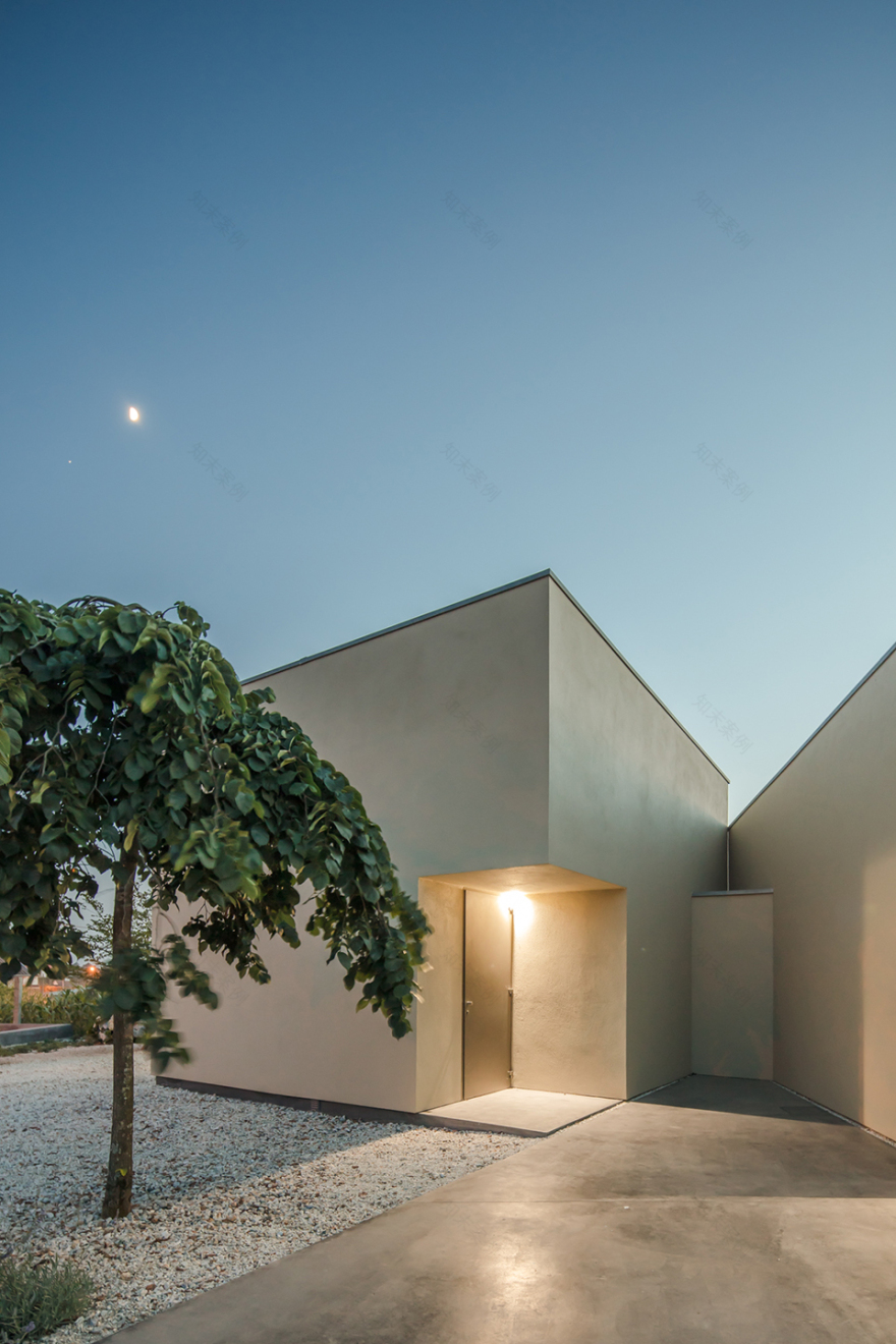 田野间的办公楼,葡萄牙 / Nelson Resende Arquitecto-82