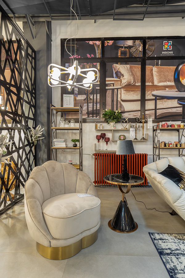 陈列室英菲尼迪丨罗马尼亚布加勒斯特丨PureMess Design-20