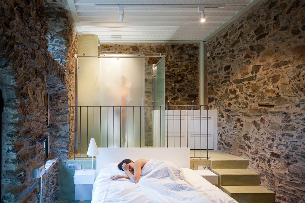 石墙环绕的加泰罗尼亚乡村康复中心-14