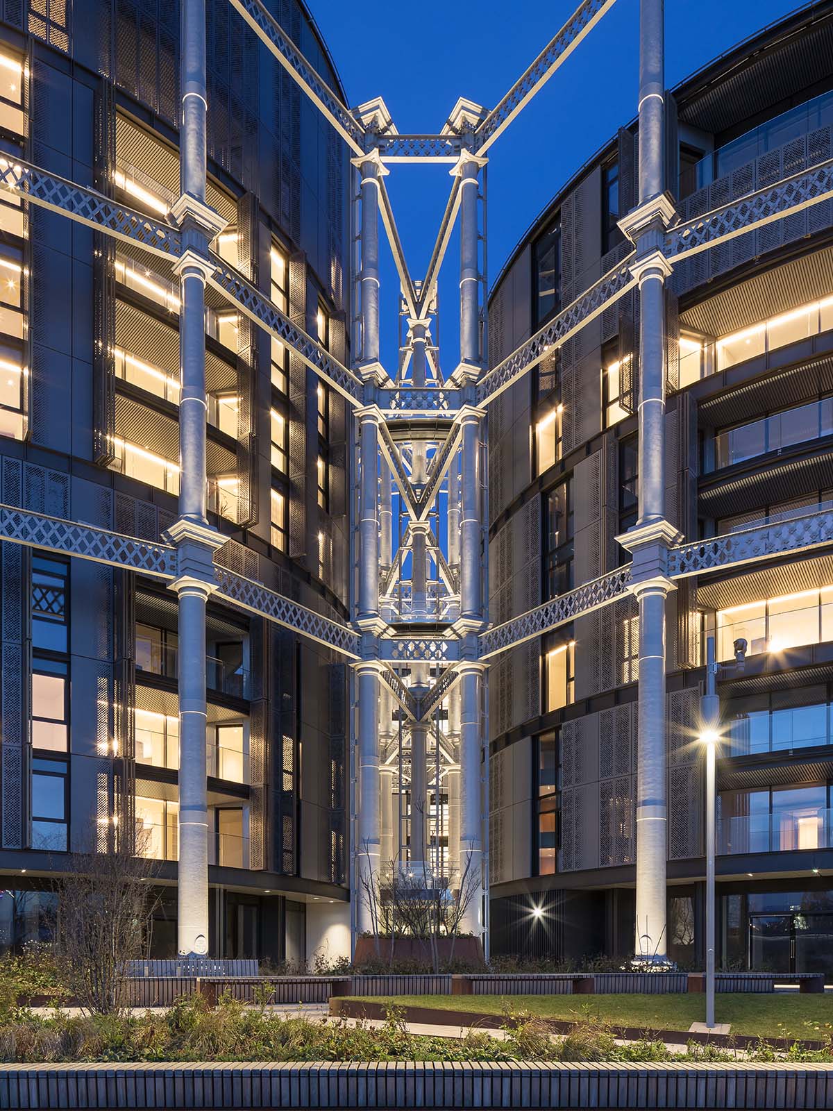 
                    Gasholders London
                -1