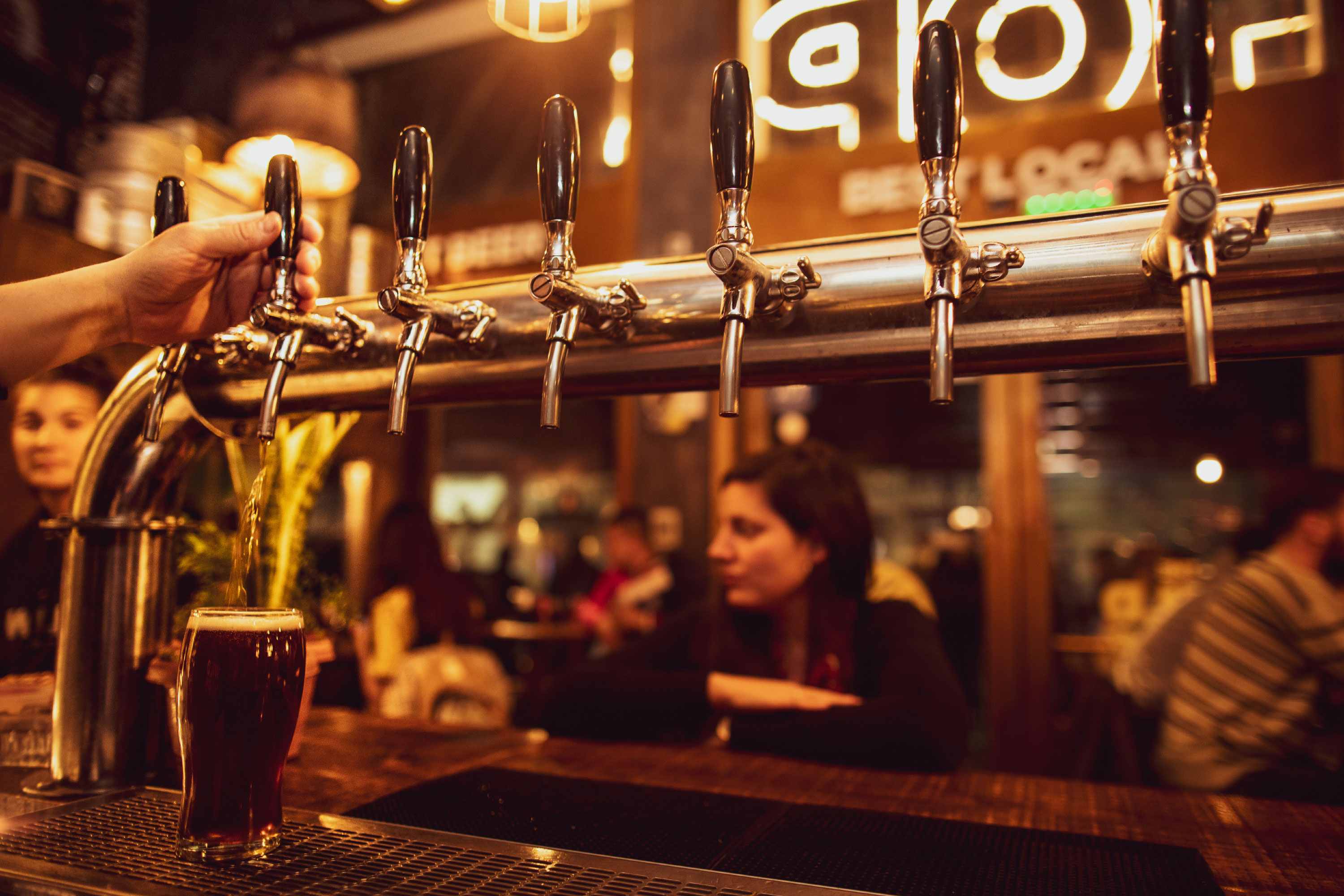 Wild Hops 啤酒品牌室内设计-31