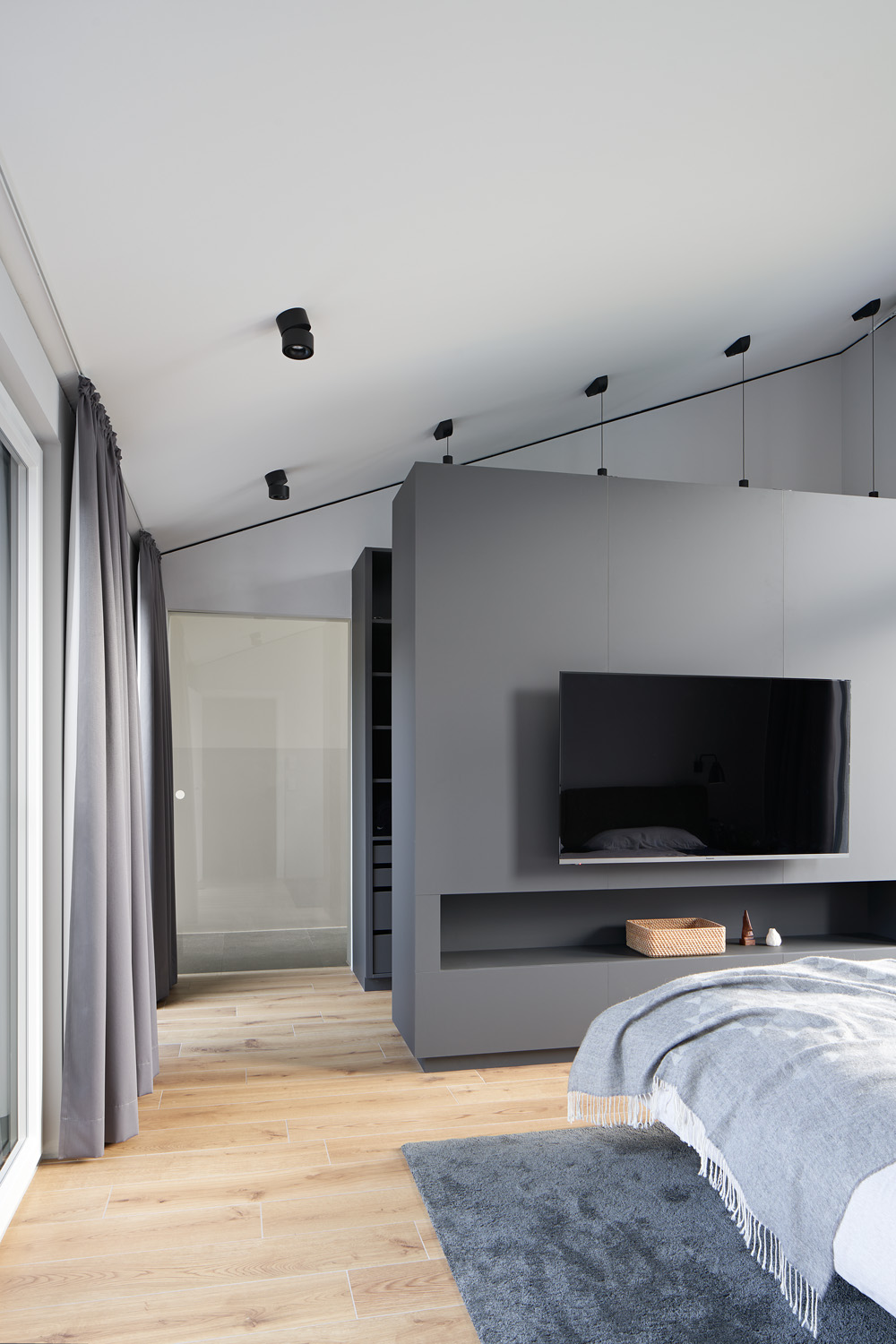 带开放式布局的独栋住宅  buerohauser-69