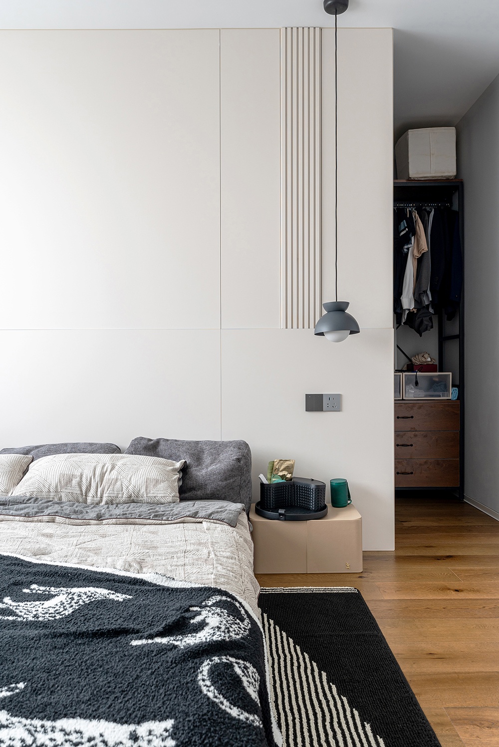 105㎡简约风拆掉一间房秒变大横厅，三口之家玩转通透格局-55